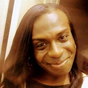 Meet your Posher, Antonia